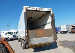 2003 INTERNATIONAL 7000 7400