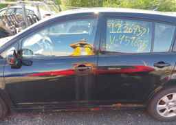 2011 NISSAN VERSA S