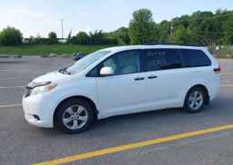 2012 TOYOTA SIENNA
