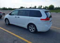2012 TOYOTA SIENNA