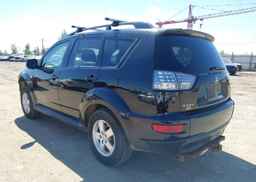 2011 MITSUBISHI OUTLANDER ES