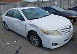 2010 TOYOTA CAMRY SE