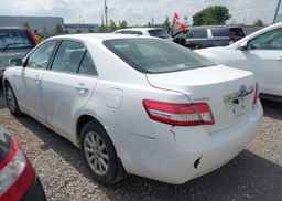 2010 TOYOTA CAMRY SE