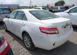 2010 TOYOTA CAMRY SE