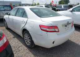 2010 TOYOTA CAMRY SE