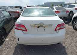 2010 TOYOTA CAMRY SE