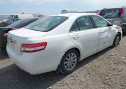 2010 TOYOTA CAMRY SE