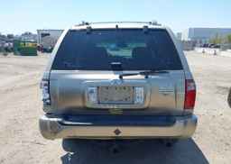 2002 INFINITI QX4
