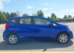 2017 NISSAN VERSA