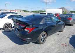 2022 HYUNDAI ELANTRA SEL