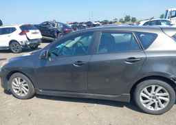 2013 MAZDA MAZDA3