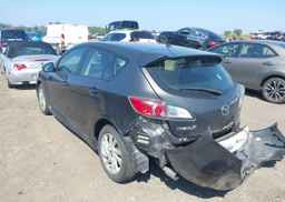 2013 MAZDA MAZDA3
