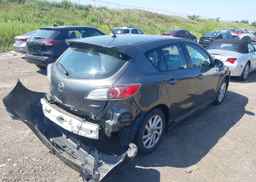 2013 MAZDA MAZDA3