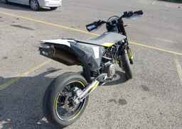 2021 HUSQVARNA SUPERMOTO 701