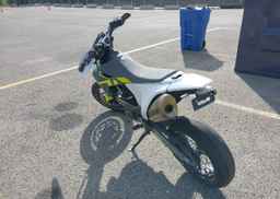 2021 HUSQVARNA SUPERMOTO 701