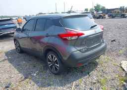 2019 NISSAN KICKS S