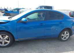2013 MAZDA 3 I