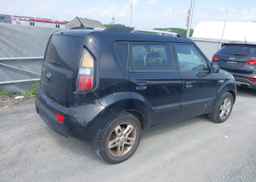 2010 KIA SOUL +