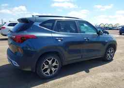 2022 KIA SELTOS EX