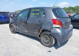2011 TOYOTA YARIS