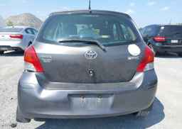 2011 TOYOTA YARIS