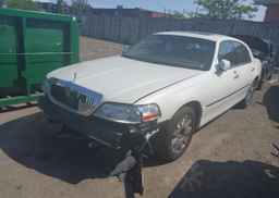 2004 LINCOLN TOWN CAR ULTIMATE