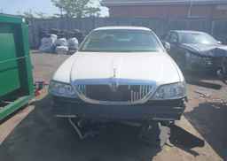 2004 LINCOLN TOWN CAR ULTIMATE
