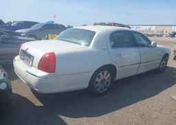 2004 LINCOLN TOWN CAR ULTIMATE