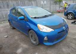 2014 TOYOTA Prius c