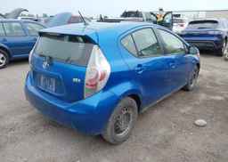 2014 TOYOTA Prius c