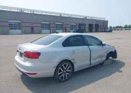 2013 VOLKSWAGEN JETTA GLI