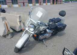 2004 SUZUKI VL800