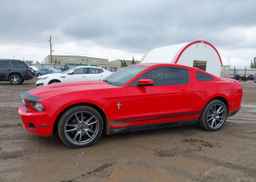 2011 FORD MUSTANG V6