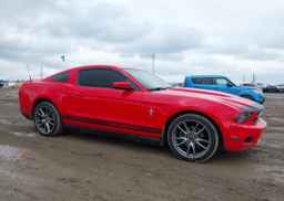 2011 FORD MUSTANG V6