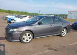 2011 TOYOTA CAMRY SE