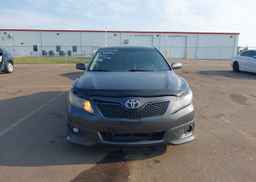 2011 TOYOTA CAMRY SE