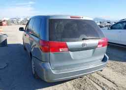 2004 TOYOTA SIENNA CE