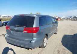 2004 TOYOTA SIENNA CE