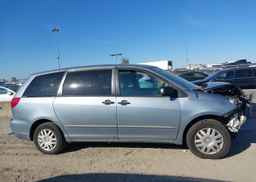 2004 TOYOTA SIENNA CE