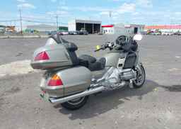 2002 HONDA GL1800 A