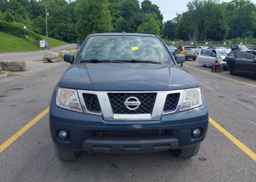 2017 NISSAN FRONTIER SL