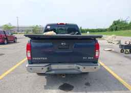 2017 NISSAN FRONTIER SL