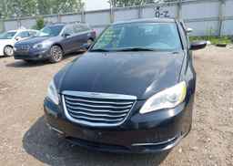 2013 CHRYSLER 200 LX