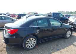 2013 CHRYSLER 200 LX