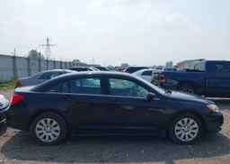 2013 CHRYSLER 200 LX