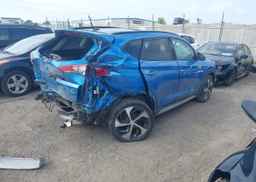2017 HYUNDAI TUCSON SE