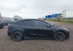 2023 TESLA MODEL Y PERFORMANCE