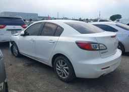 2013 MAZDA MAZDA3