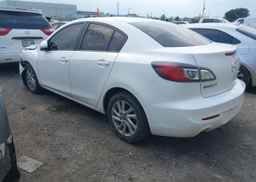 2013 MAZDA MAZDA3