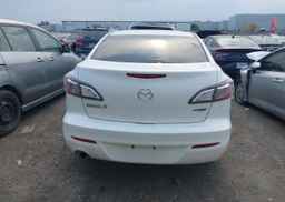 2013 MAZDA MAZDA3
